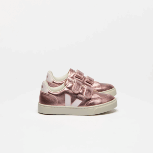 Petites Baskets rose nacré de la marque Veja