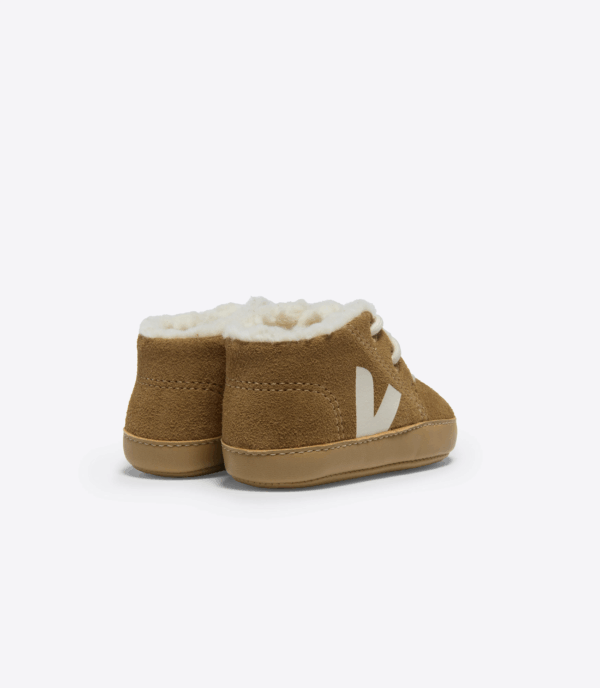 chaussons vue arrière