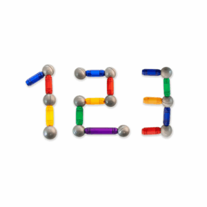 Détail des 36 pièces colorées du jeu magnétique Miniland