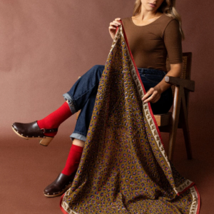 Grand foulard léopard fire déplié