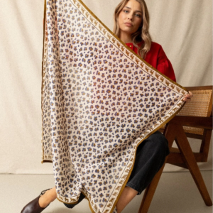 Grand foulard coton Léopard Macadamia déplié
