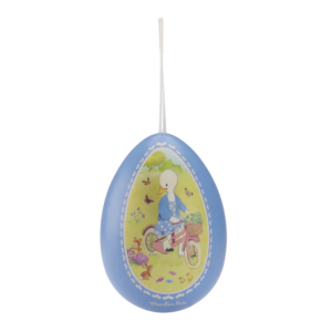 Détail illustration Jeanne à vélo et Sylvain le lapin sur l'œuf métal bleu Moulin Roty